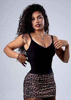 Naclara Falcao